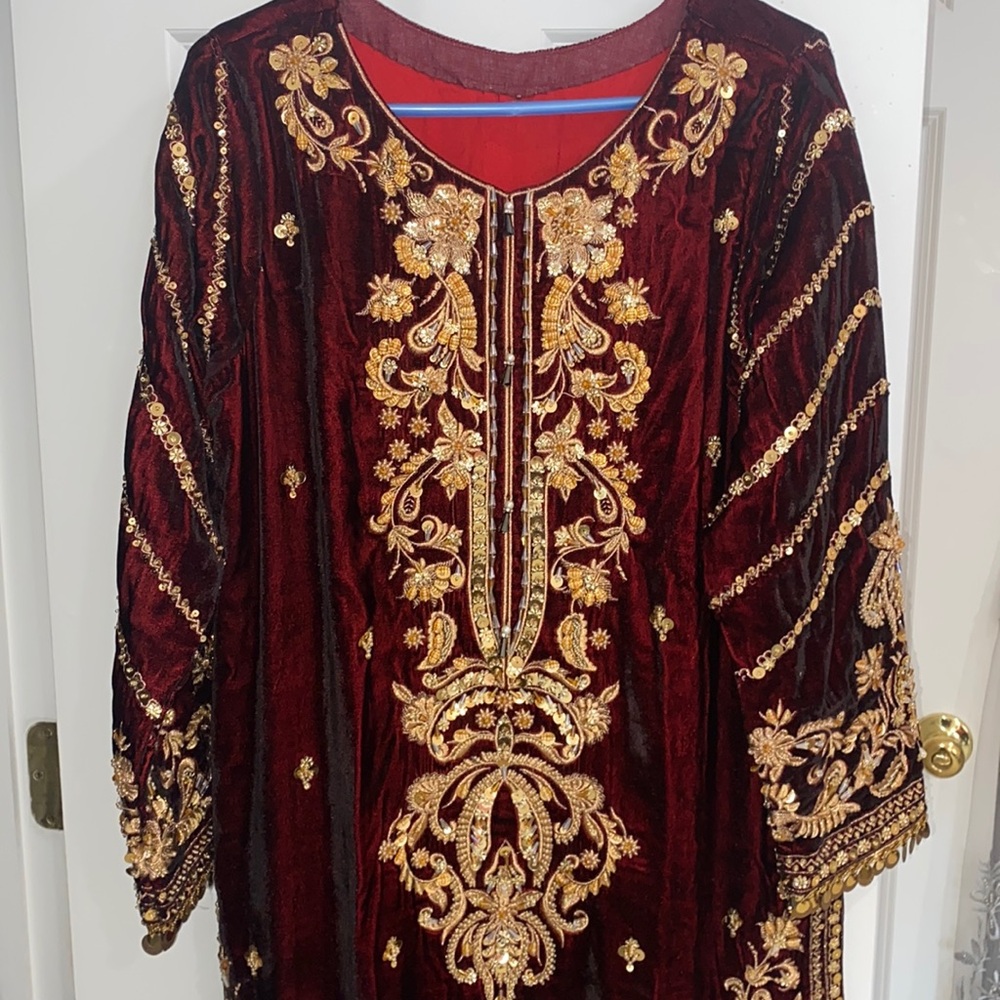 Gorgeous Pakistani 3 Piece Velvet Suit